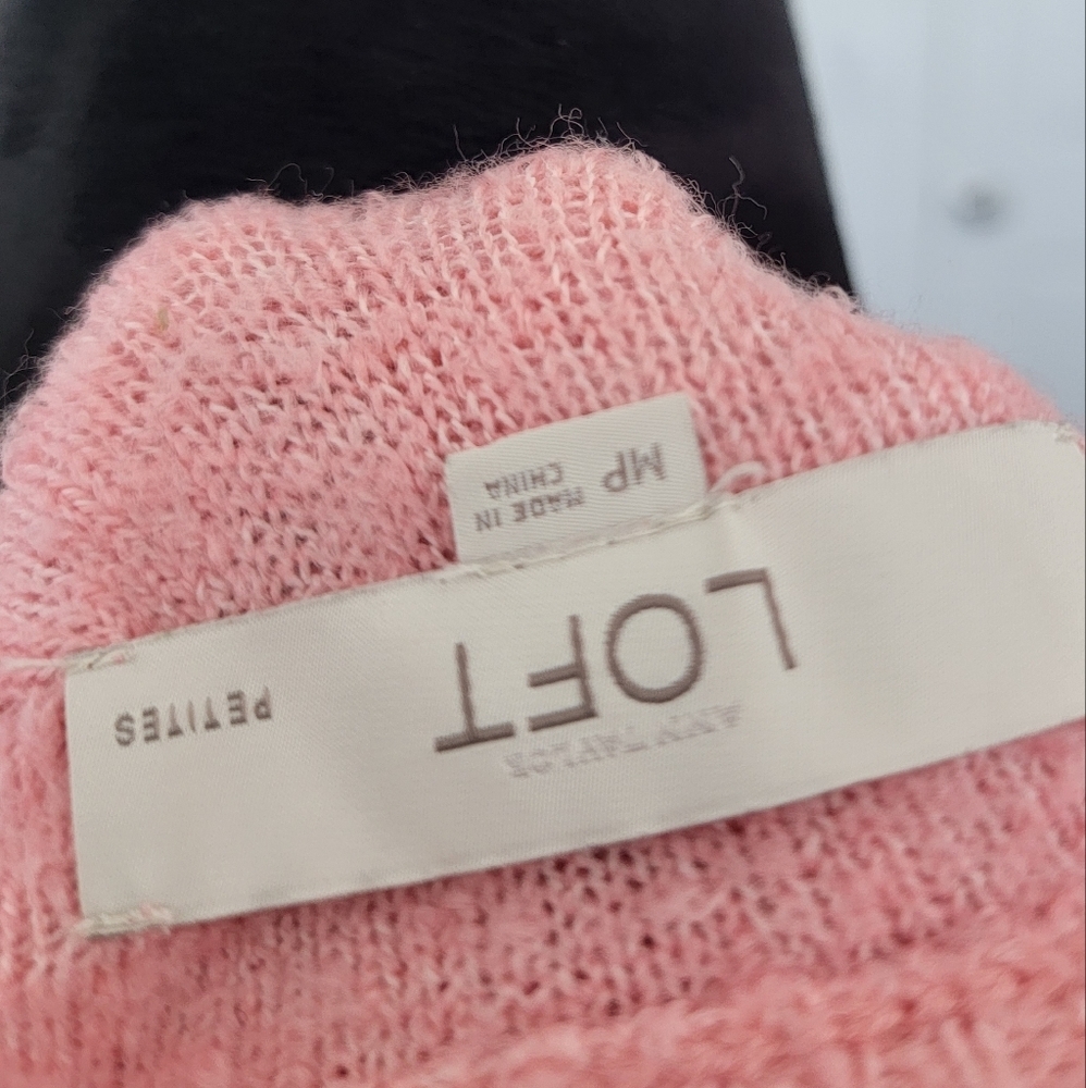 Ann Taylor Loft Bubblegum Pink Fuzzy Wool Blend V-Neck Sweater